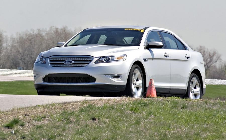  Ford Taurus SHO 2010 года  (фото 123 из 248)